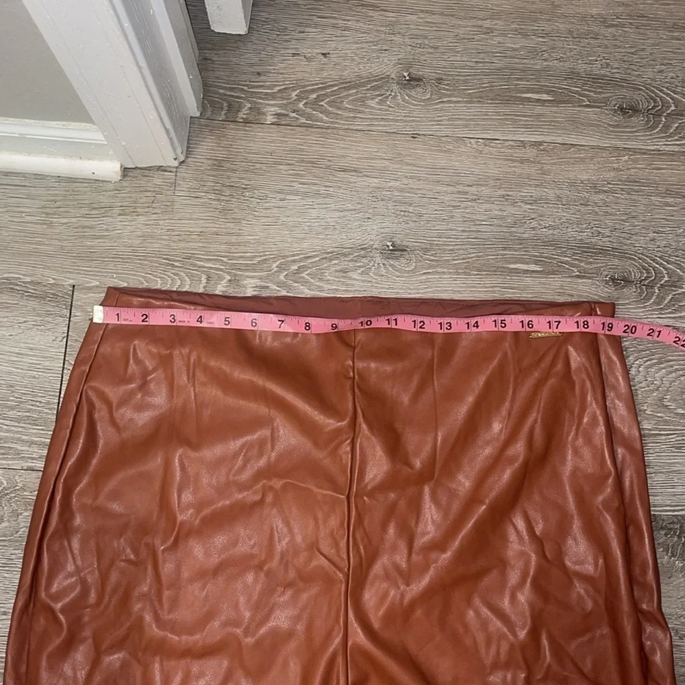 Fabletics Vegan Leather Leggings With Side Zipper Mahogany Size 4x Plus Size